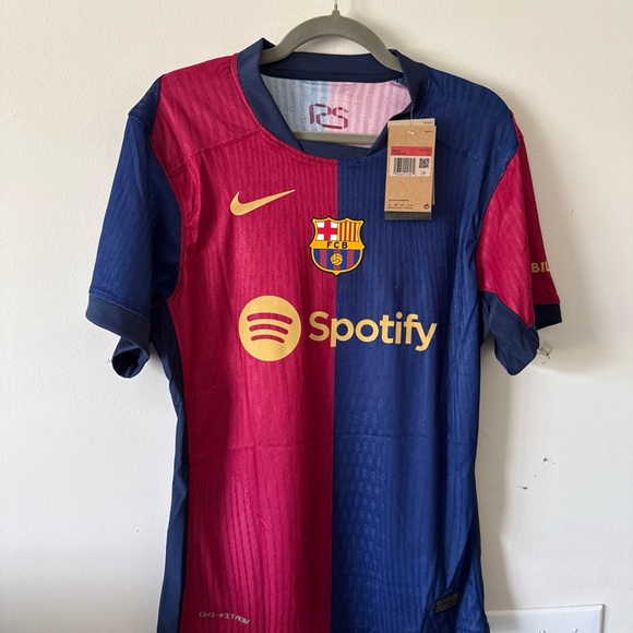 Nike Red and Blue Men's Jersey - Picture 1 of 6